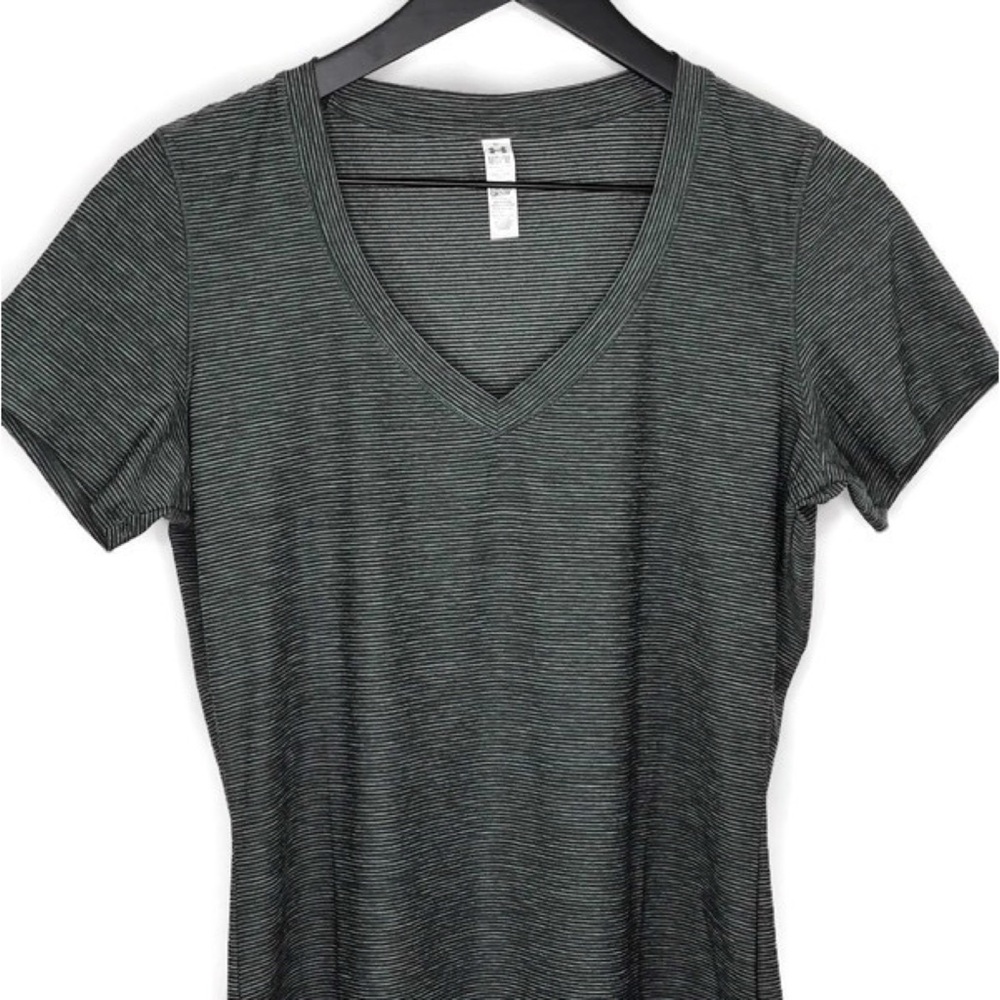 UNDER ARMOUR V-Neck T-Shirt Heather Green Stripe M